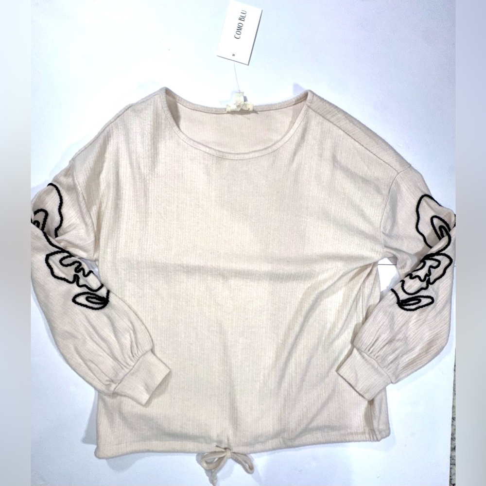 NWT COMO BLU Sweater with Embroidered Sleeves - Small